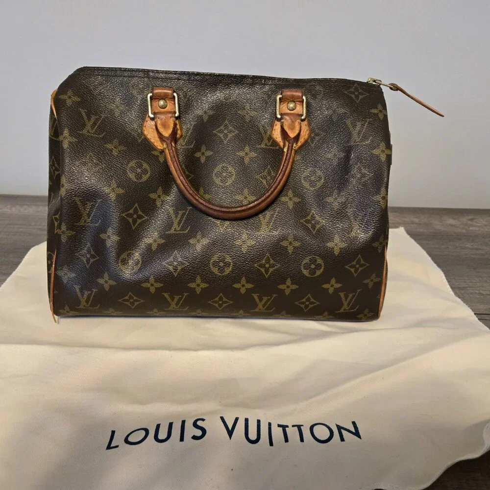 ✨ Authentic LV Monogram Speedy 30 - Iconic Classic! ✨ - Picture 6 of 11